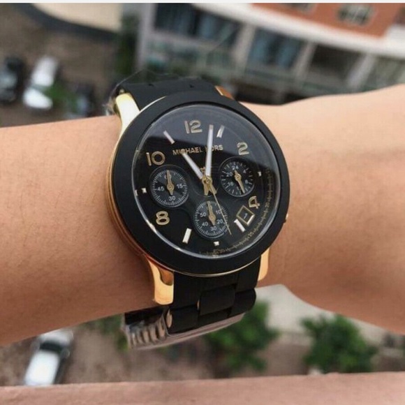 Michael Kors Oversized Runway Gold-Tone Chronograph Watch – 40mm – Box main image 2